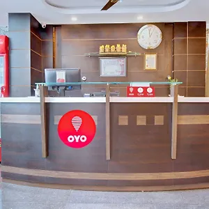 Oyo 11724 Chitra Residency Hotel